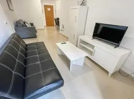 Cozy Apartment In Estepona With Wifi