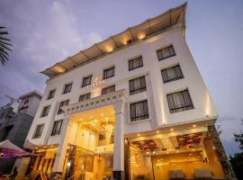 V Star, hotell i Ahmadnagar