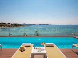 Dedaj Resort - Villa Tina โรงแรมที่มีสระว่ายน้ำในซาดาร์