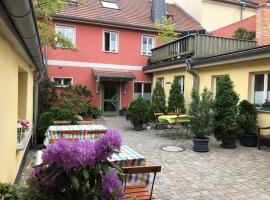 Ferienwohnung "Ankerplatz" mit 2 Schlafzimmern, cheap hotel in Rheinsberg