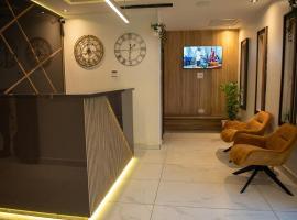 Mainstay Apartment & Suites, hotel v Asabě