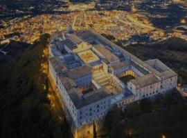 Accanto all'autostrada al centro tra Roma e Napoli, parkolóval rendelkező hotel Pontecorvóban