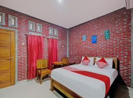 OYO 90354 Ndalem Sabine Syariah, hotel v destinaci Yogyakarta