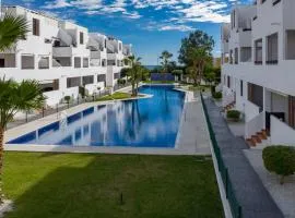 Homes of Spain, Apartamentos Paraíso Vera Playa, Ático Alborada con solárium grande privado, a pie de playa, WIFI