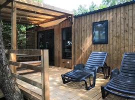 Mobil Home Camping Mayotte Biscarrosse, glamping site in Biscarrosse