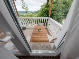 Apartment in Mundanije with Seaview, Terrace, Air condition, WIFI (3748-4), hotel v destinaci Mundanije