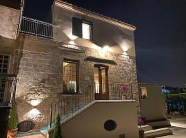 Casa Fifina Rooms, hotell i Sant'Egidio del Monte Albino