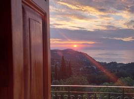 Μπαλκόνι του Αιγαίου father's house in Kimi, departamento en Kími