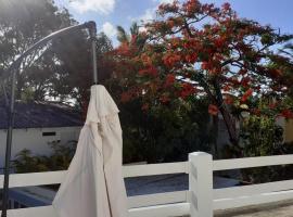 Cozy room at just steps from the beach and in town center, beach rental in Sosúa