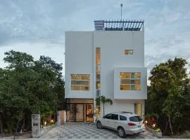 Home in Puerto Morelos 5BD 7BR Roof Toop Pool