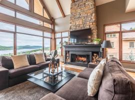 Altitude Ski Inout 3 Bdrs W Sauna And Hot Tub, holiday home in Mont-Tremblant