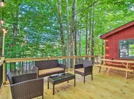 Poconos House with Large Deck, Gas Grill and Fire Pit!