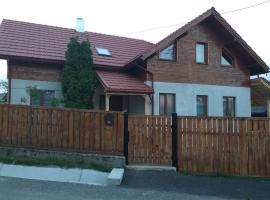 Pensiunea Floare de Colt, agroturismo en Beliş