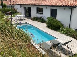 Villa avec piscine privée, vue sur mer et plage à pied 800m, hôtel à Saint-Jean-de-Luz