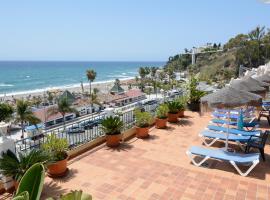 Apartamentos HC Burriana Playa: Nerja'da bir otel