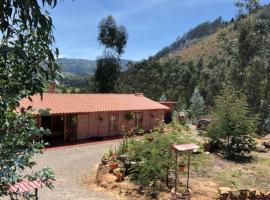 CABAÑA BUENAVISTA es un lugar para descansar., hotell sihtkohas Iza