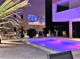 Villa Kajgo-Pag, hotel in Pag