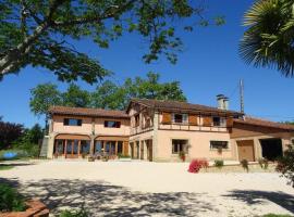 Gite La Saubolle à Marciac, hotell med pool i Marciac