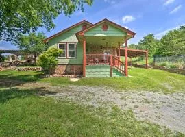 Charming Hilltop Cottage in Medicine Park!