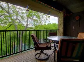 Delroy Curly Rays Comal Condo CW C211