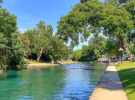 Riverpalooza RRC A305, hotel in New Braunfels
