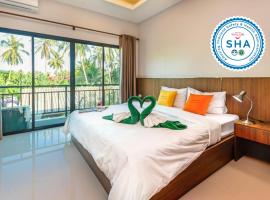 Happy Eight Resort SHA, hôtel 3 étoiles à Nai Harn Beach