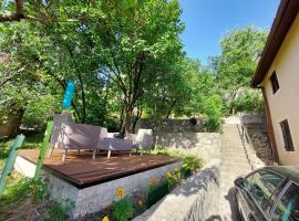 Holiday Home Milanovic, villa in Cetinje