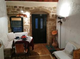 Spitaki traditional house, hotel with parking in Vóroi