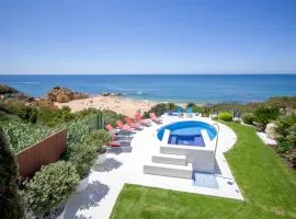 Luxurious BEACHFRONT VILLA de la PLAGE with private beach acces