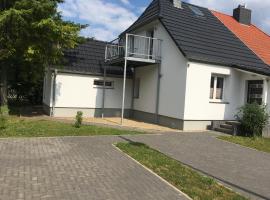 Ferienhaus am Geiseltalsee mit Sauna, hotel near Geiseltalsee lake, Braunsbedra