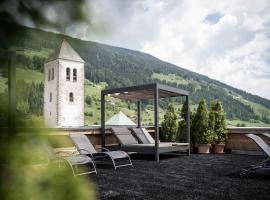Post Hotel - Tradition & Lifestyle Adults Only, hotell i San Candido