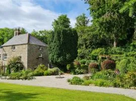 The Hideaway & Spa Terrace at Tregoose Old Mill
