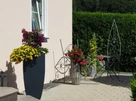 Ferienwohnung Toni mit Balkon und Garten