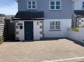 Buckfield Roost 3 bedroom Newlyn, free parking for 2 cars