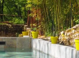 Moulin Bas, Prés de la Rivière