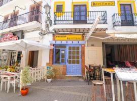 Pensión Sevillano, khách sạn ở Nerja