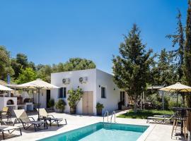 MariAndry Villa, Enchanting Secluded Retreat, By ThinkVilla, hotel cu piscine din Episkopí- Rethimno