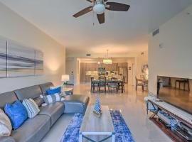 Charming Fort Myers Condo with Community Amenities!, hotel em Iona