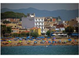 Aparthotel Iris, allotjament a la platja a Malgrat de Mar