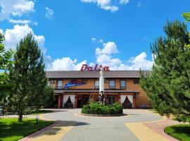 Delta Hotel – hotel z parkingiem w mieście Leski