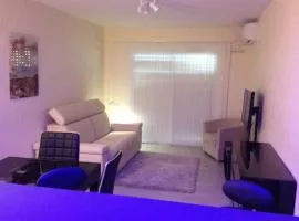 Beau Studio à 50m de la plage