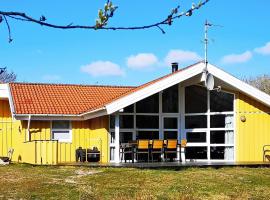 10 person holiday home in Fan, hotell i Fanø