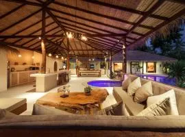 Baan Bai Mai, 2 villas, 8 bedrooms for 16 guests