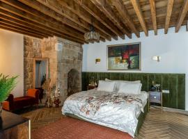 Two Wells Zimmer Suite, B&B in Acre