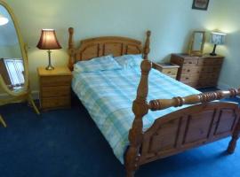 Pitlochry North Wing Apartment, very central, hotel em Pitlochry