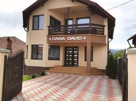 Casa David Comarnic, hotel with pools in Comarnic