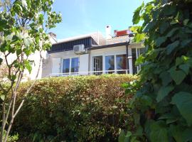 Apartment Blanka by El-Pi Tours, hotel a Njivice