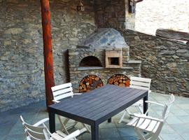 casa mauro: Aosta'da bir otoparklı otel