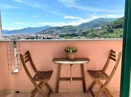 Luminoso Bilocale con Balcone a Borgio Verezzi