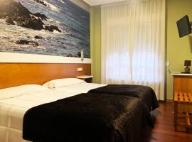 Hotel Bello, hotel poblíž Letiště Santiago de Compostela - SCQ, O Pino 